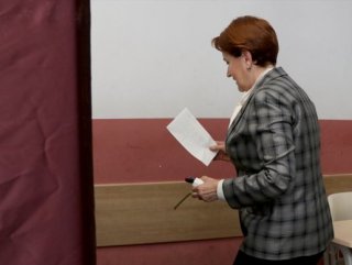 Opposition party leader votes in Istanbul elections