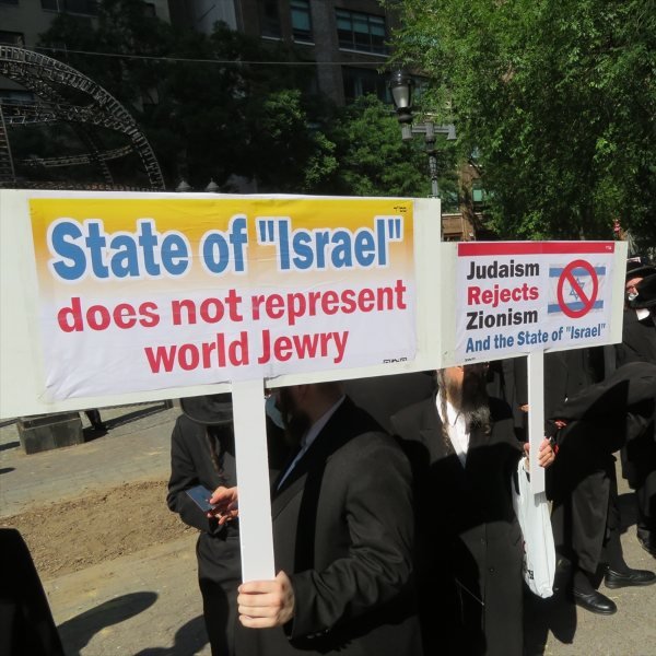 Orthodox Jews protest Netanyahu government over