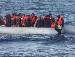 Over 50 irregular migrants held in western Turkey