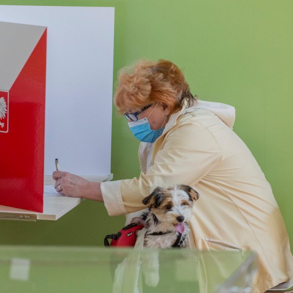 Poland begins voting in 2nd round of presidential elections