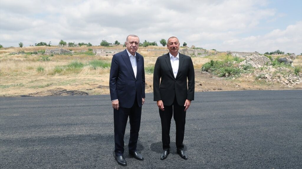 President Erdoğan meets Azerbaijani counterpart Aliyev in liberated lands