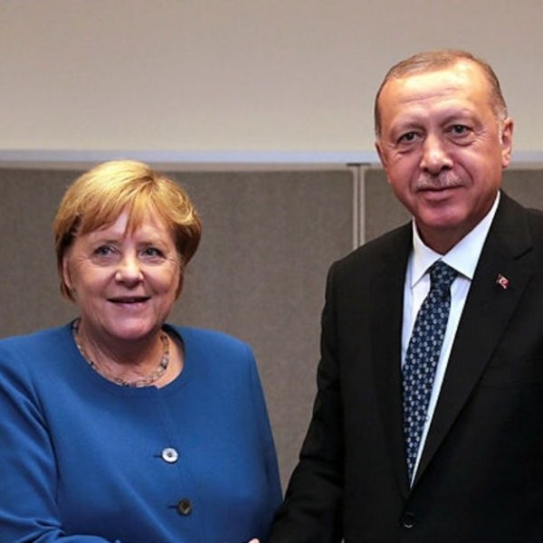 President Erdoğan, Merkel discuss coronavirus over phone