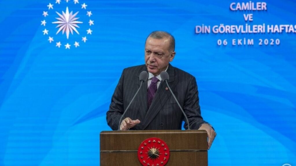 President Erdoğan slams Macron over Islamaphobic remarks