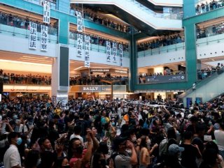 Protesters occupy shopping mall in Hong Kong