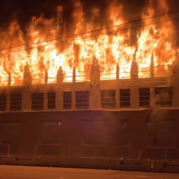 Protesters set buildings on fire in Minneapolis
