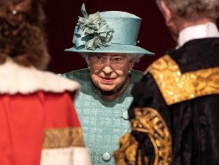 Queen Elizabeth reopens UK Parliament