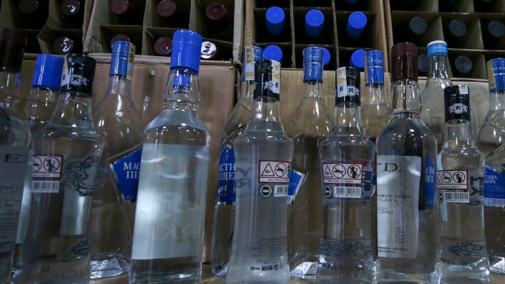 Security forces seize nearly 6,500 liters of bootleg alcohol across Turkey