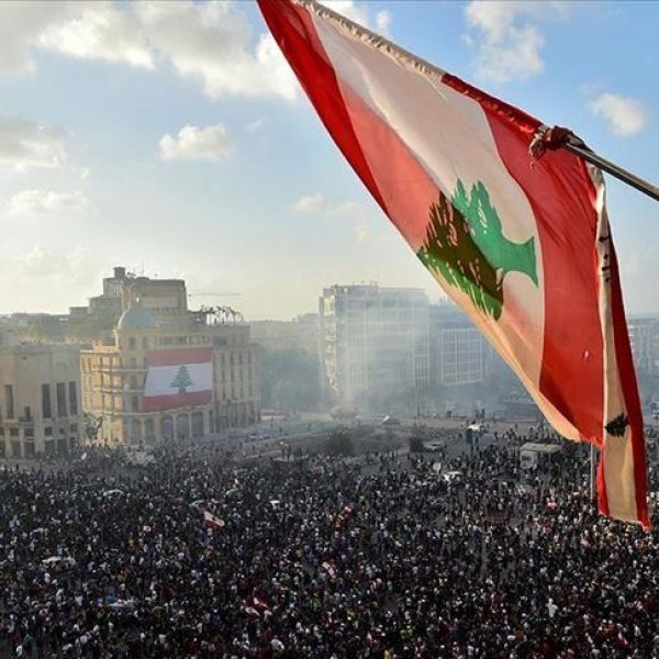 Security officer killed in demonstrations in Lebanon