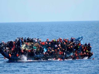 Shipwreck kills nearly 150 refugees off the coast of Libya