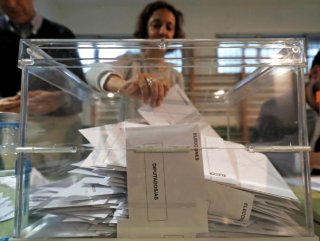 Socialists win Spanish elections without majority