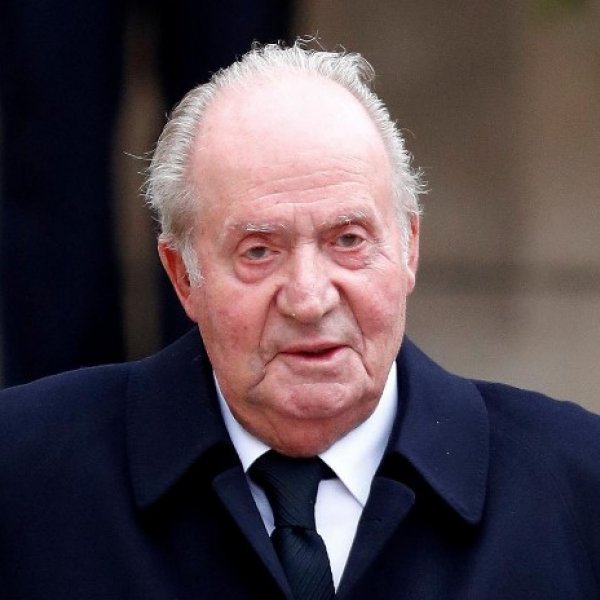 Spain’s former king leaves Spain amid corruption allegations