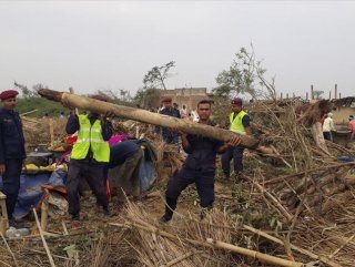 Storm kills dozens, injures hundreds in Nepal