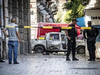 Suicide attack killed one policeman in Tunis