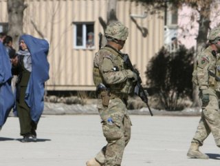 Suicide attack kills 21 in Afghanistan