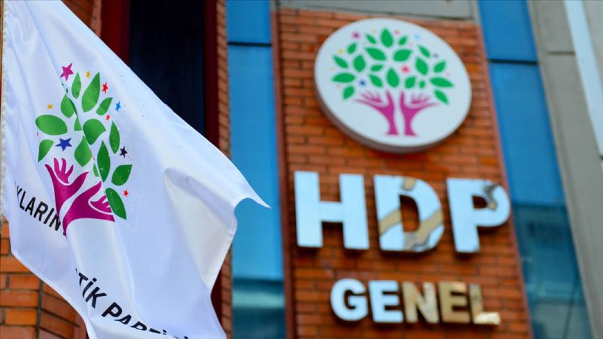 Top Turkish court blocks Treasury funding for HDP