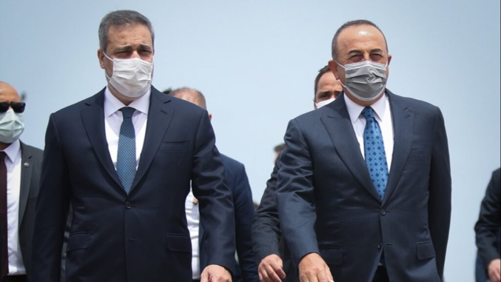 Top Turkish officials visit Libya
