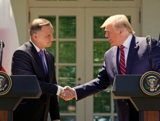 Trump and Polish President sign F-35 agreement