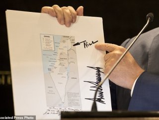 Trump signed the invasion map