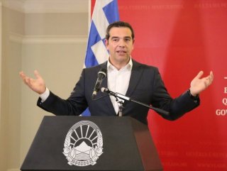 Tsipras calls for early elections following EP loss