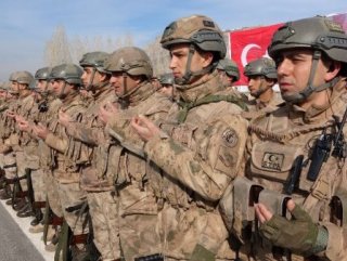 Turkey deploys additional troops to Greek border