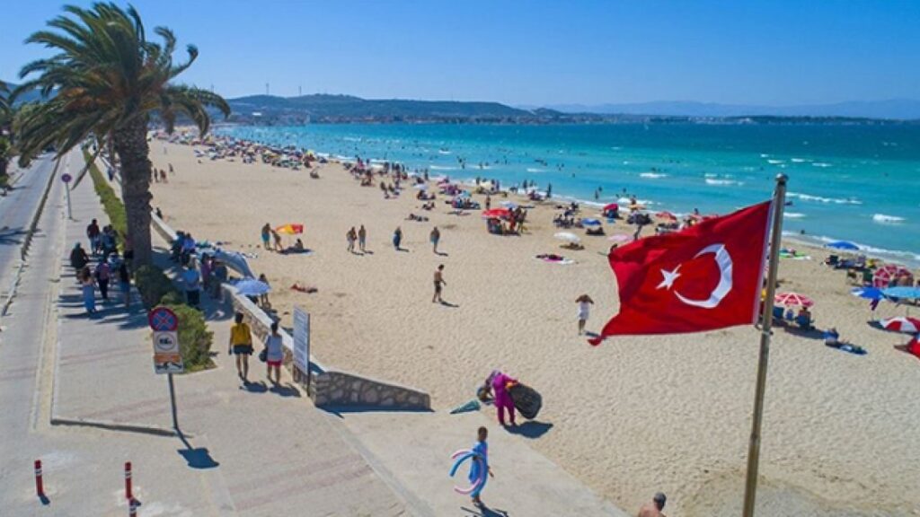 Turkey hosts 11.2 million foreign tourists in 10 months