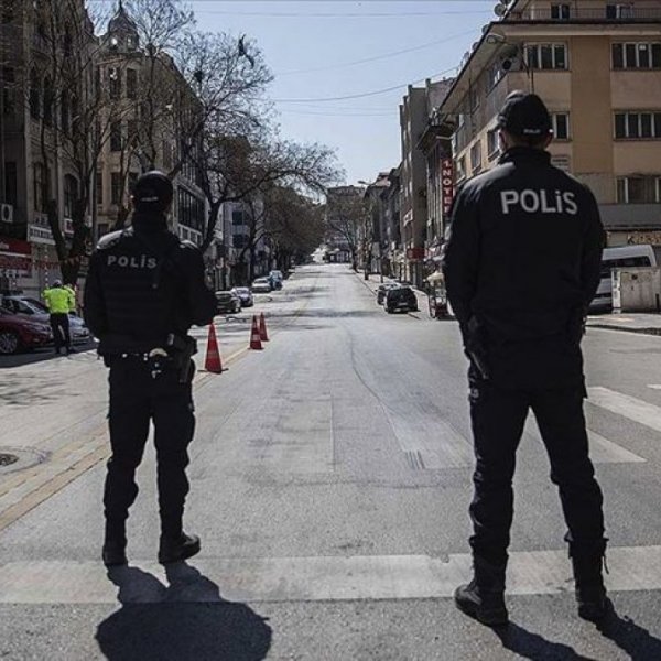 Turkey imposes 3-day curfew in major cities