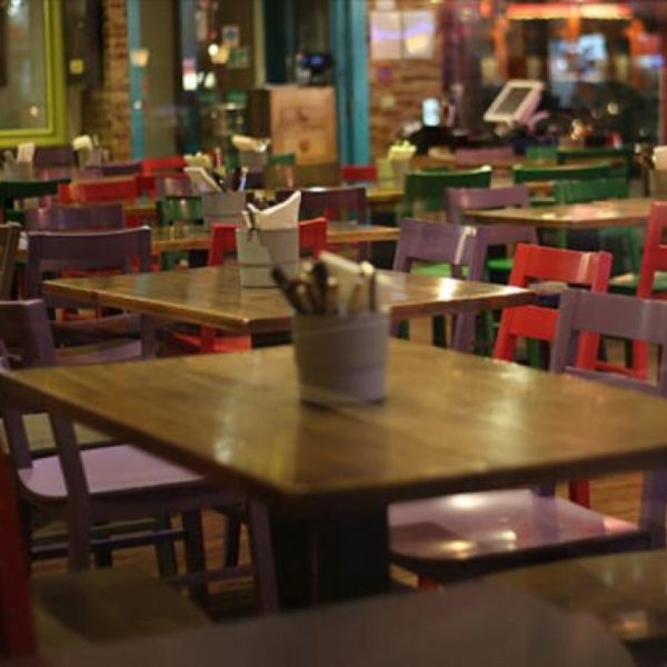 Turkey reopens restaurants, cafes