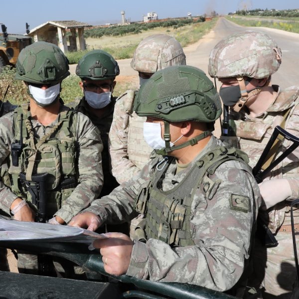 Turkey, Russia hold joint patrol in Syria's Idlib