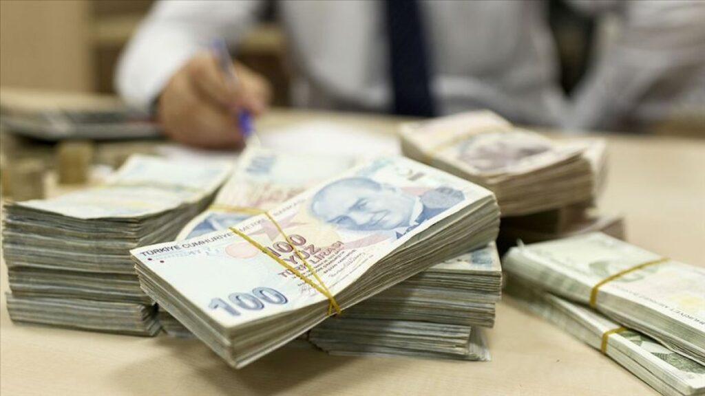 Turkey sees $2.4 billion gap in current account balance