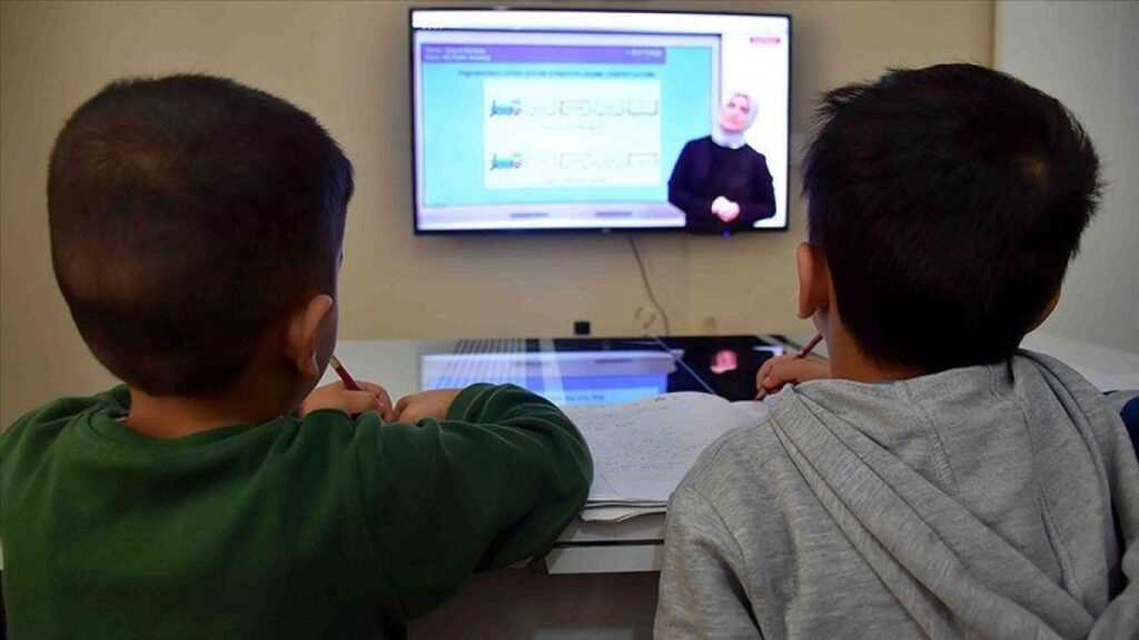 Turkey starts new school year with distance education