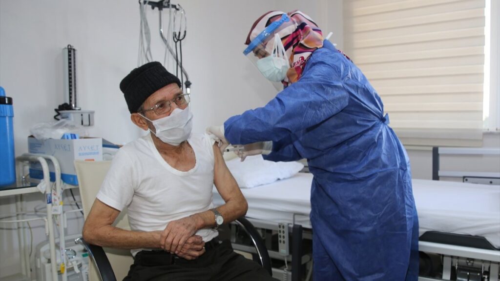 Turkey to increase vaccine capacity, health minister says