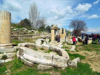 Turkey: Tombs in 'city of gladiators' to open for visit