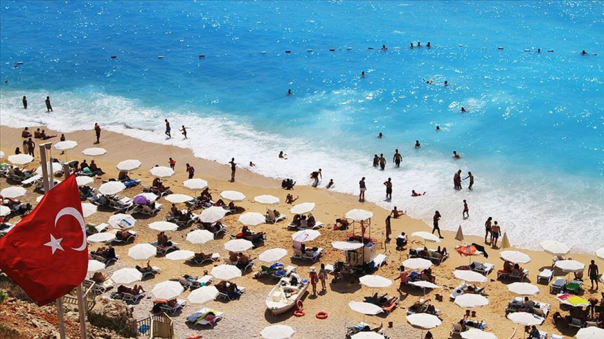 Turkey's tourism income up 27.1% in July-September