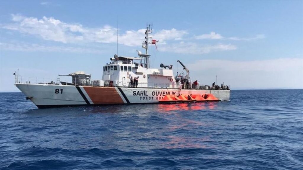 Turkish Coast Guard rescues 26 asylum seekers in Aegean Sea