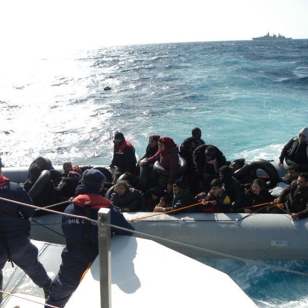 Turkish Coast Guards rescue 46 asylum seeker in the Aegean