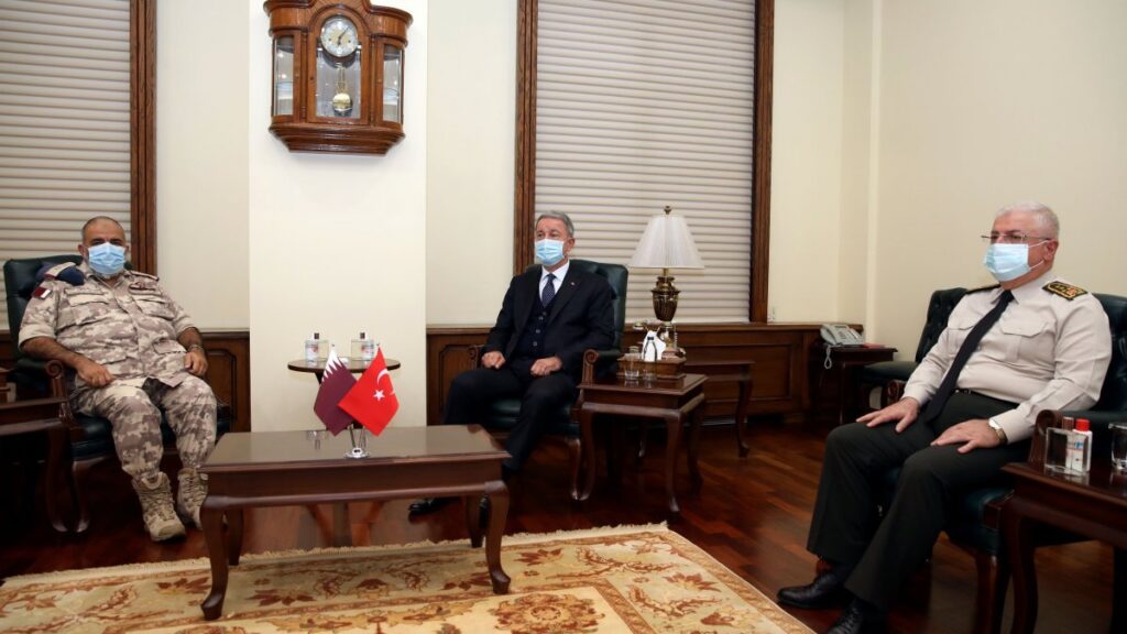Turkish Defense Minister meets Qatari military head