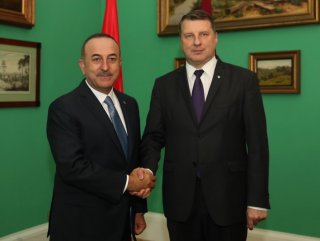 Turkish FM meets with Latvian president
