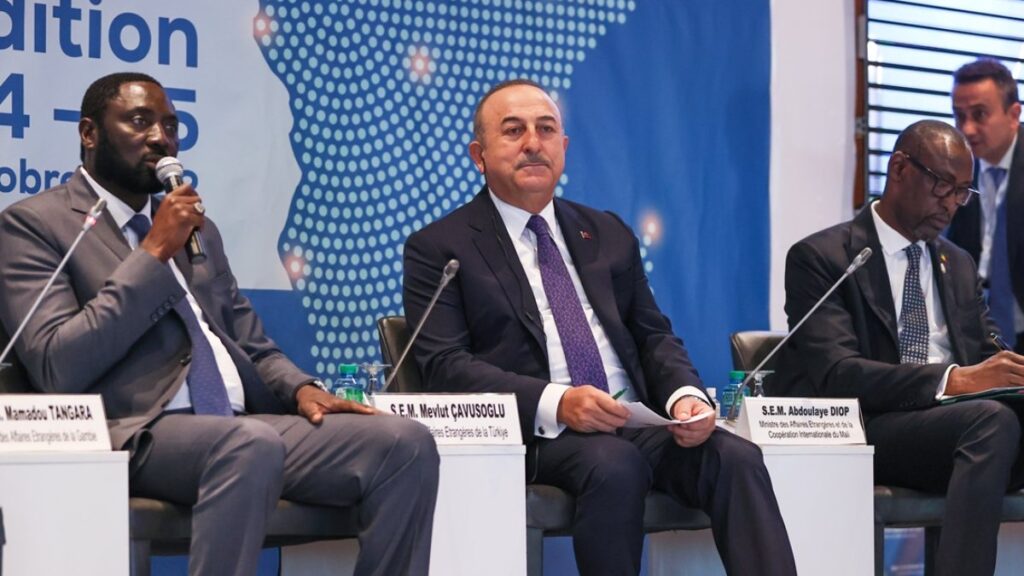 Turkish FM shares 'win-win' Africa policy at Dakar forum