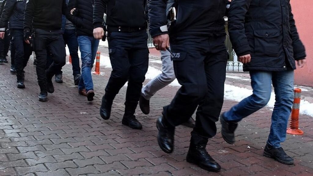 Turkish forces arrest 104 FETO suspects