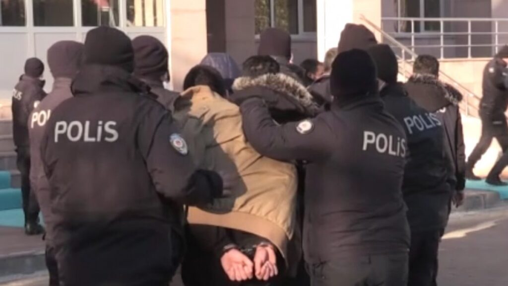 Turkish forces arrest 22 Daesh terror suspects