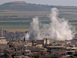 Turkish forces strike back Assad regime attack in Syria