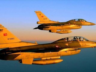 Turkish jets destroy PKK targets in N.Iraq