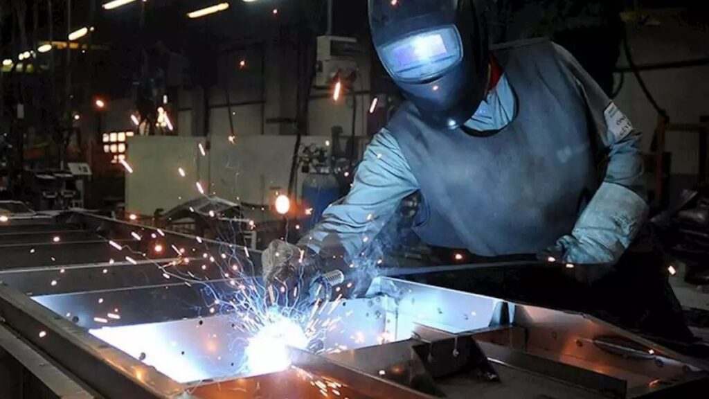 Turkish manufacturing sector at 52.8 in September