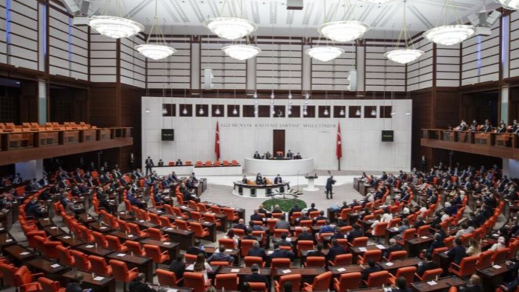 Turkish parliament extends troop deployment in Lebanon