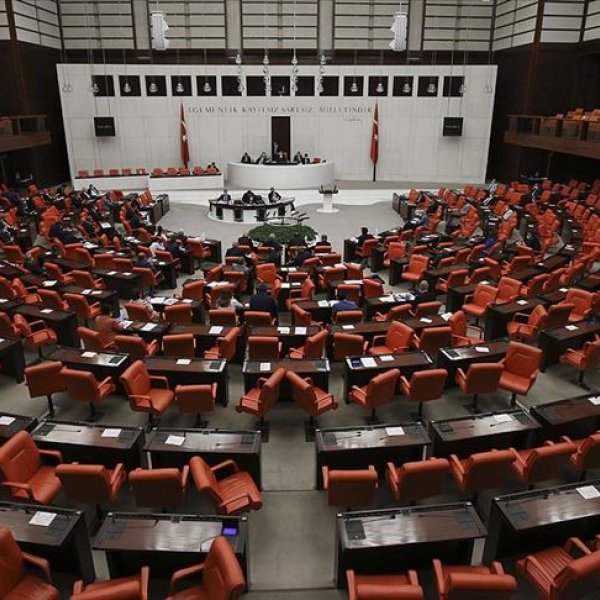 Turkish parliament passes new social media bill