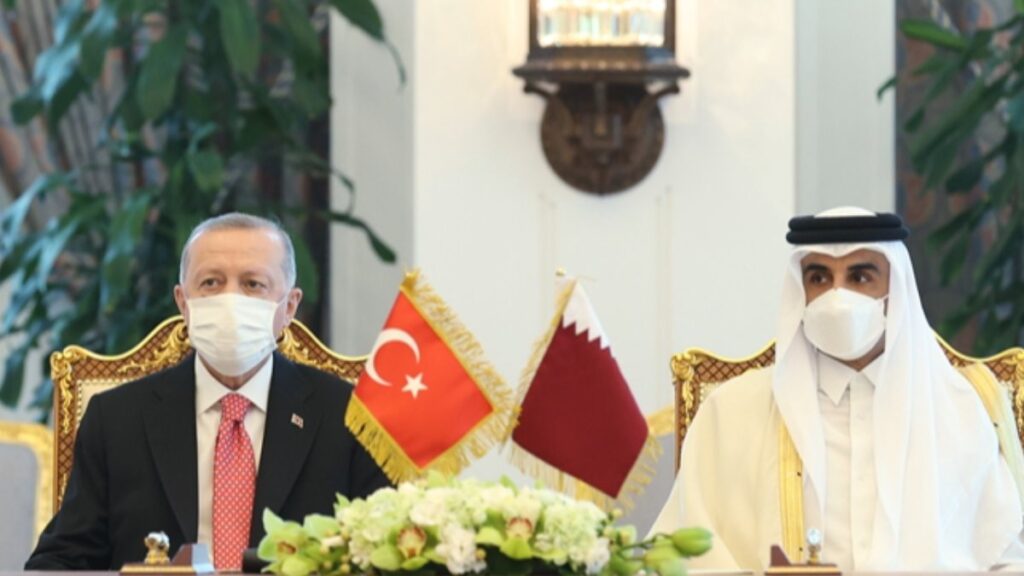 Turkish, Qatari leaders hold bilateral meeting in Doha