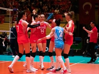 Turkish women's volleyball team beat Germany