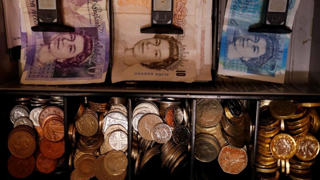 UK public debt breaches $2 trillion for first time in history