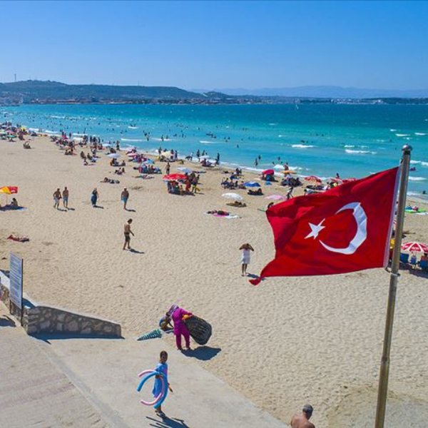 Ukrainians choose Turkey for summer season