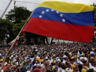 US experts criticize Trump's Venezuela policies